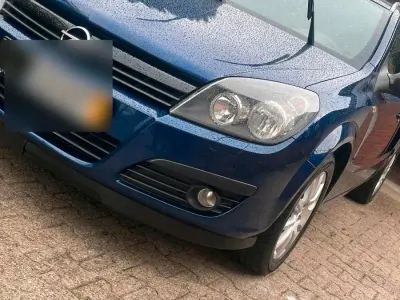 Gebraucht Opel Astra 101 PS (74 kW) 2006 Blau Kombi