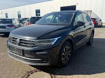 Gebraucht VW Tiguan Active 150 PS (110 kW) 2022 Schwarz SUV