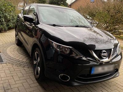 Gebraucht 2015 Nissan Qashqai SUV | 11.600 €