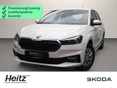 Neu Skoda Fabia Essence 95 PS (69 kW) 2025 Candyweiss Limousine
