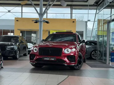 Second-hand Bentley Bentayga 549 CP (403 kW) 2023 Roșu SUV