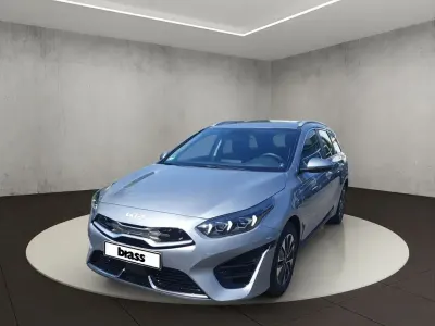 Gebraucht Kia Ceed Sportswagon Spirit 105 PS (77 kW) 2024 Lunarsilber met. Kombi