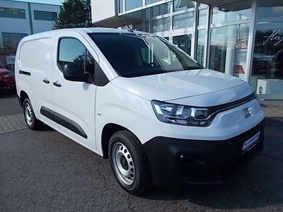 Usata Fiat Doblò 101 CV (74 kW) 2023 Bianco Monovolume