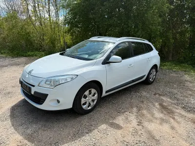 Usata Renault Mégane GrandTour 110 CV (80 kW) 2012 Bianco Station wagon