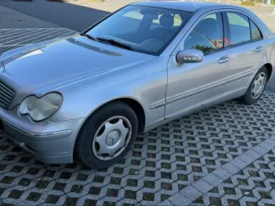 Usata Mercedes C180 Classic 143 CV (105 kW) 2004 Argento Berlina
