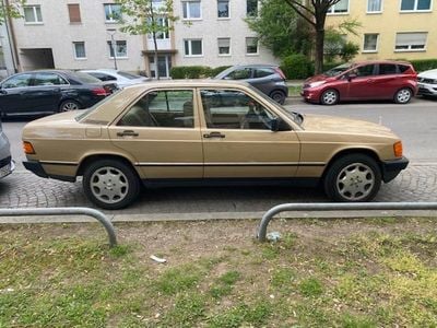 Gold Gebraucht 1983 Mercedes 190 Limousine | 8.900 €
