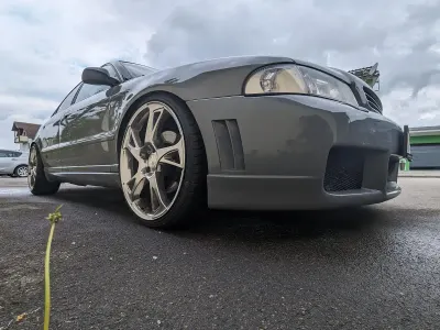 Używany Audi S4 Sport 299 KM (219 kW) 1998 Szary Sedan/Limuzyna