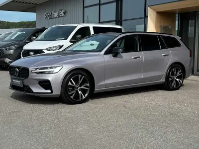 Gebraucht Volvo V60 145 PS (106 kW) 2025 Kombi