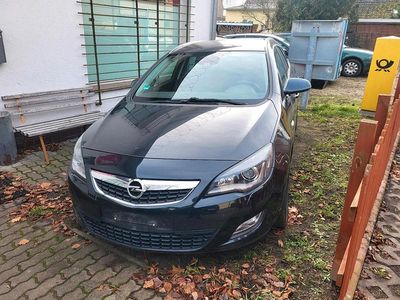 Schwarz Gebraucht 2011 Opel Astra Kombi | 5.999 € (Fairer Preis)