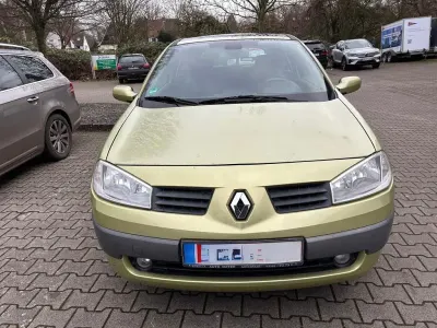 Gebraucht Renault Mégane 113 PS (83 kW) 2004 Grün Limousine