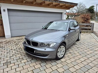 Gebraucht BMW 118 Advantage 143 PS (105 kW) 2009 Grau Kleinwagen
