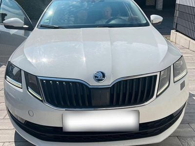 Gebraucht Skoda Octavia Ambition 150 PS (110 kW) 2018 Weiß Kombi