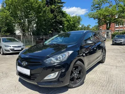 Gebraucht Hyundai i30 Classic 100 PS (73 kW) 2013 Schwarz Kombi
