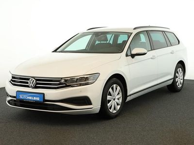 Usata VW Passat 122 CV (89 kW) 2023 Bianco Station wagon