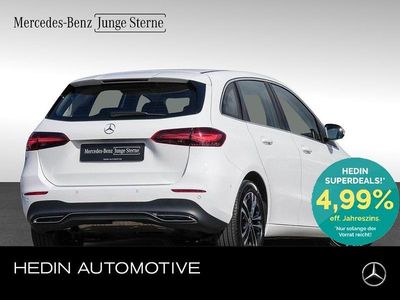 Weiß Gebraucht 2024 Mercedes B200 Progressive Van / Kleinbus | 32.790 € (Fairer Preis)