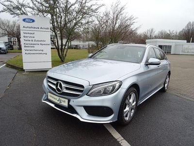 Gebraucht Mercedes C180 AMG line 156 PS (114 kW) 2016 Diamantsilber  metalliclack Kombi