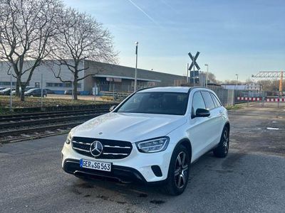 Weiß Gebraucht 2020 Mercedes GLC220 SUV | 37.600 € (Fairer Preis)