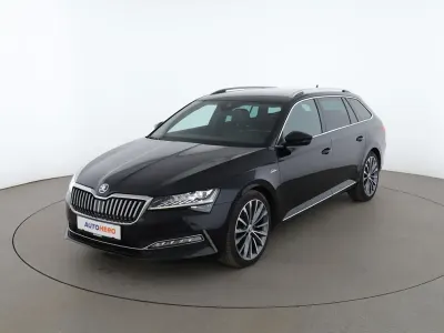 Gebraucht Skoda Superb LAURIN & KLEMENT 190 PS (139 kW) 2020 Schwarz Kombi
