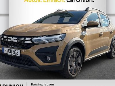 Beige Gebraucht 2025 Dacia Sandero Expression Limousine | 16.960 € (Fairer Preis)