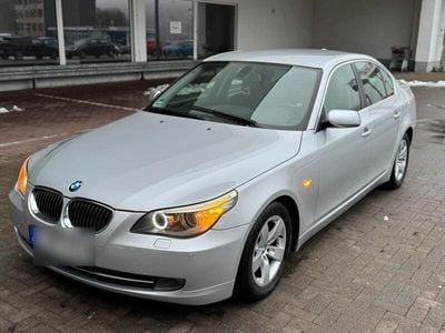 BMW 523