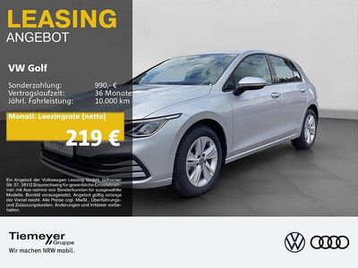 Gebraucht VW Golf VIII Life 131 PS (96 kW) 2024 Reflexsilber metallic Limousine