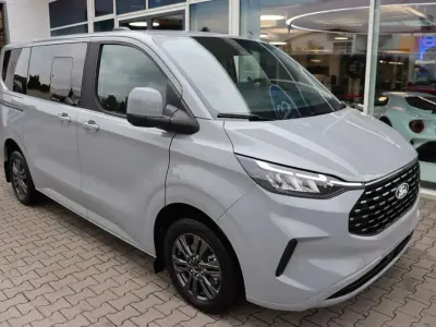 Gebraucht Ford Tourneo Titanium 170 PS (125 kW) 2025 Grey matter Van / Kleinbus