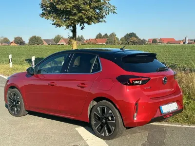 Gebraucht Opel Corsa-e Ultimate 100 kW (136 PS) 2022 Rot Kleinwagen