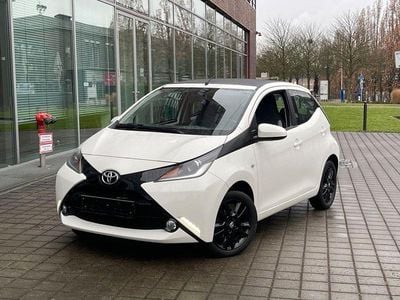 Gebraucht Toyota Aygo X-wave 69 PS (50 kW) 2016 Weiß Kleinwagen