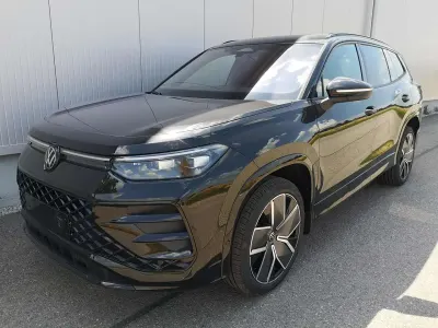 Neu VW Tayron R-line 220 PS (161 kW) 2025 Grenadilschwarz metallic SUV