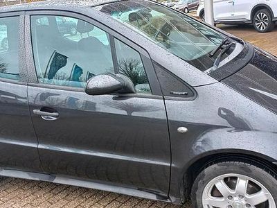 Usata Mercedes A160 Avantgarde 102 CV (75 kW) 2001 Grigio Utilitaria