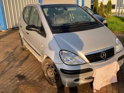 Usado Mercedes A170 Classic 95 HP (69 kW) 2002 Prateado Monovolume
