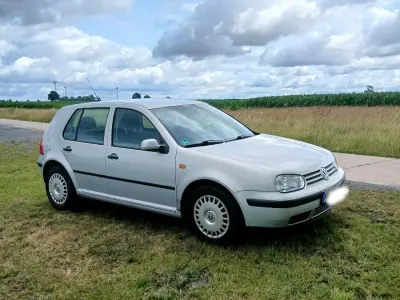 Gebraucht VW Golf IV 75 PS (55 kW) 1999 Silber Kleinwagen