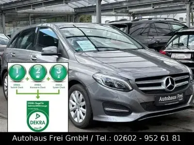 Gebraucht Mercedes B180 Style 122 PS (89 kW) 2015 Grau Kleinwagen