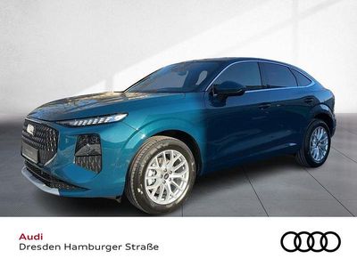 Neu Audi Q3 Sportback Sport 150 PS (110 kW) 2025 Blau SUV