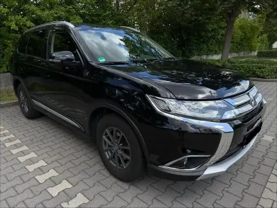 Gebraucht Mitsubishi Outlander Edition 150 PS (110 kW) 2017 Schwarz SUV