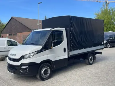 Gebraucht Iveco Daily 179 PS (131 kW) 2019 Weiß Van / Kleinbus