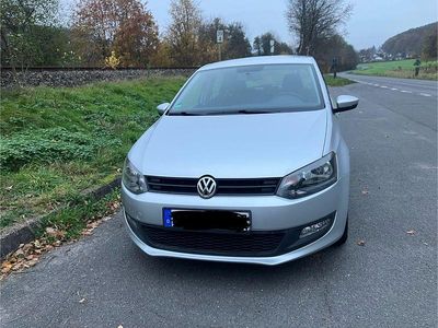 Silber Gebraucht 2012 VW Polo Limousine | 3.990 € (Fairer Preis)