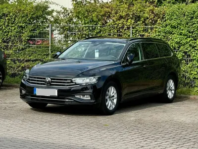 Gebraucht VW Passat Business 150 PS (110 kW) 2023 Schwarz Kombi