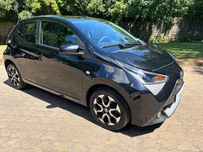 Gebraucht Toyota Aygo X-play 72 PS (52 kW) 2020 Schwarz Kleinwagen