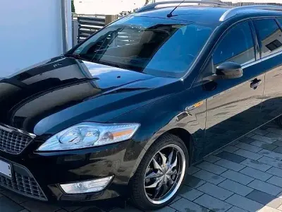 Gebraucht Ford Mondeo 140 PS (102 kW) 2010 Schwarz Kombi