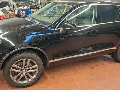 Schwarz Gebraucht 2016 VW Touareg SUV | 27.500 € (Fairer Preis)