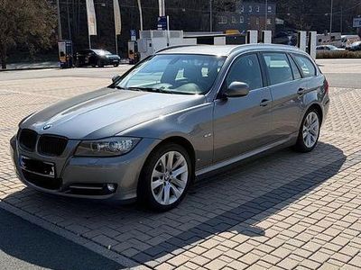 Gebraucht BMW 320 184 PS (135 kW) 2012 Silber Kombi