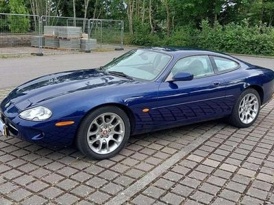 Jaguar XK8