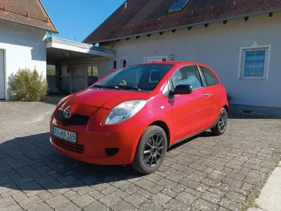 Brugt Toyota Yaris Cool 69 HK (50 kW) 2007 Rød Hatchback