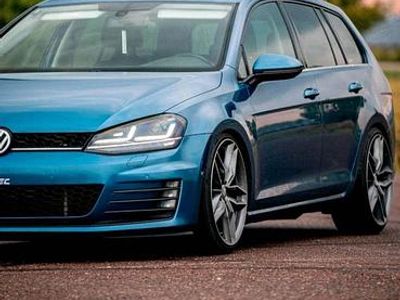 Gebraucht VW Golf VII Highline 180 PS (132 kW) 2014 Blau Kombi