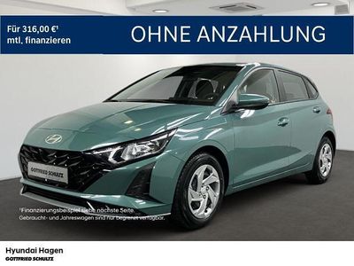 Gebraucht Hyundai i20 Select 101 PS (74 kW) 2025 Mangrove green / mic Kleinwagen