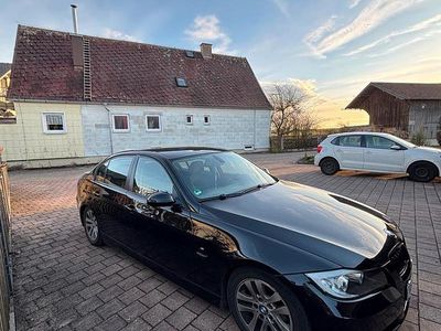 Gebraucht BMW 320 150 PS (110 kW) 2006 Schwarz Limousine
