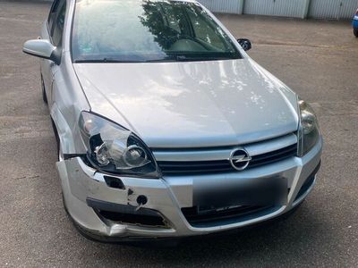 gebraucht Opel Astra 1.8 Unfall
