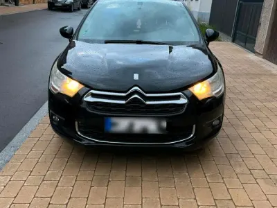 Gebraucht Citroën DS4 131 PS (96 kW) 2012 Schwarz Kleinwagen