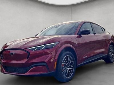 Nieuw Ford Mustang Mach-E Extended Range 202 kW (276 PK) 2026 Rood SUV